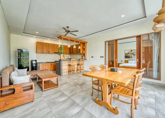 Quiet 2br With Ocean View In *